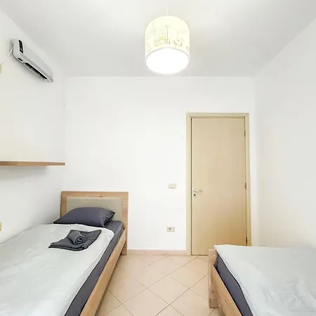 Sunny 1367 Golem (Tirana)