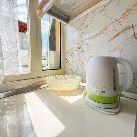 Sunny 1367 Apartment