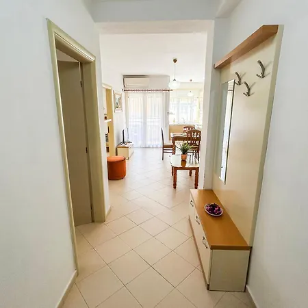 Sunny 1367 Apartment *