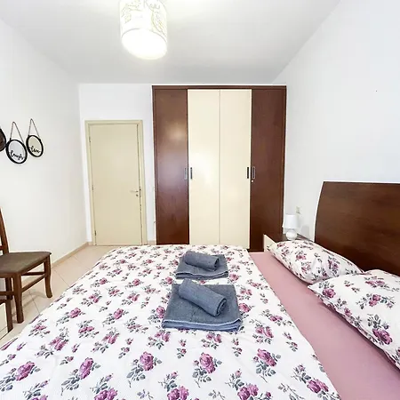 Sunny 1367 * Golem (Tirana)