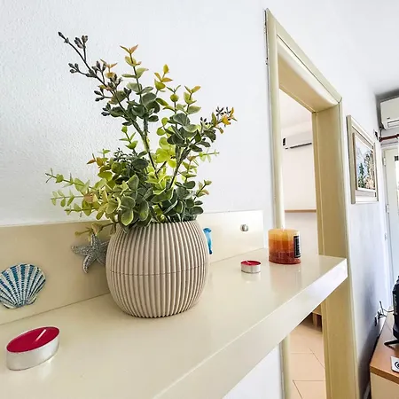 Sunny 1367 Apartment Golem (Tirana)